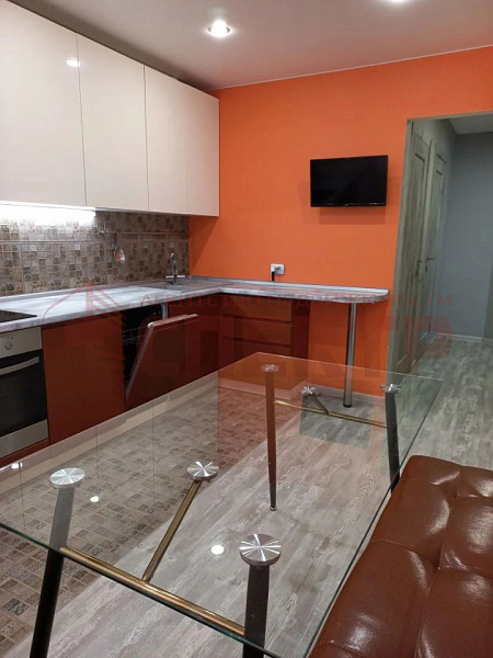 2-к квартира, 74 кв.м.